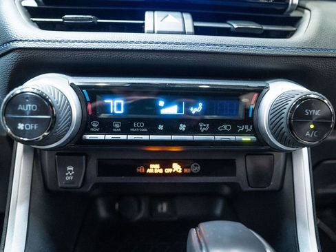 Certified 2024 Toyota RAV4 SE image 25