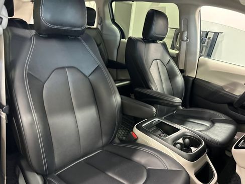 Used 2024 Chrysler Pacifica Touring-L w/ Road Tripper Package FWD image 35
