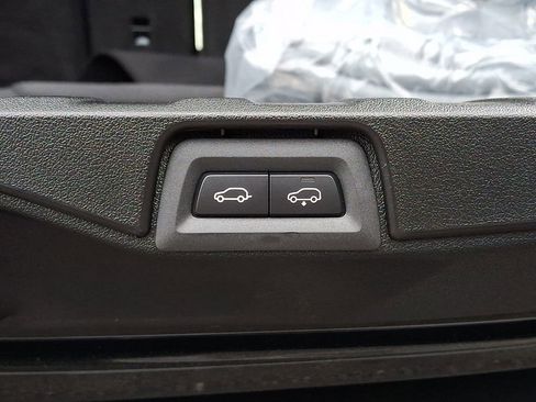 Used 2024 BMW X5 xDrive50e image 31