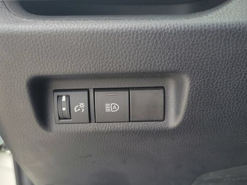 Certified 2021 Toyota RAV4 XLE FWD image 17