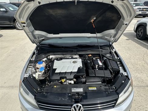 Used 2014 Volkswagen Jetta TDI FWD image 24