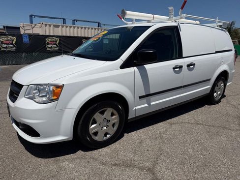 Used 2013 RAM C/V Tradesman FWD image 12
