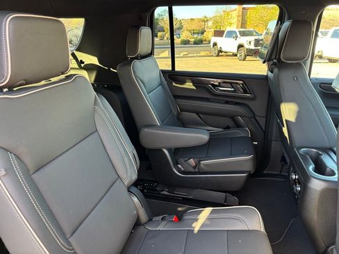 New 2026 GMC Yukon XL Elevation image 37