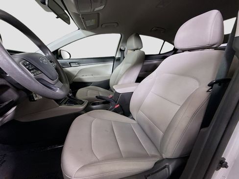 Used 2018 Hyundai Elantra SE image 20