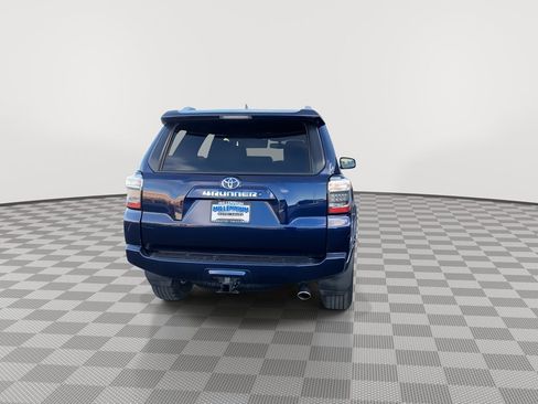 Used 2016 Toyota 4Runner SR5 Premium image 6