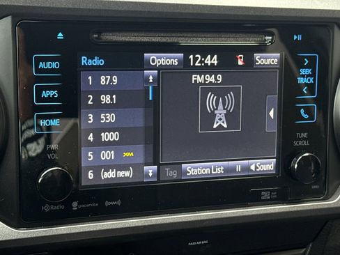 Used 2018 Toyota Tacoma TRD Sport w/ Technology Package RWD image 16