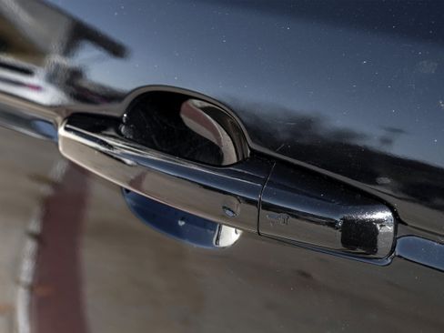 Used 2017 Land Rover Range Rover HSE image 37