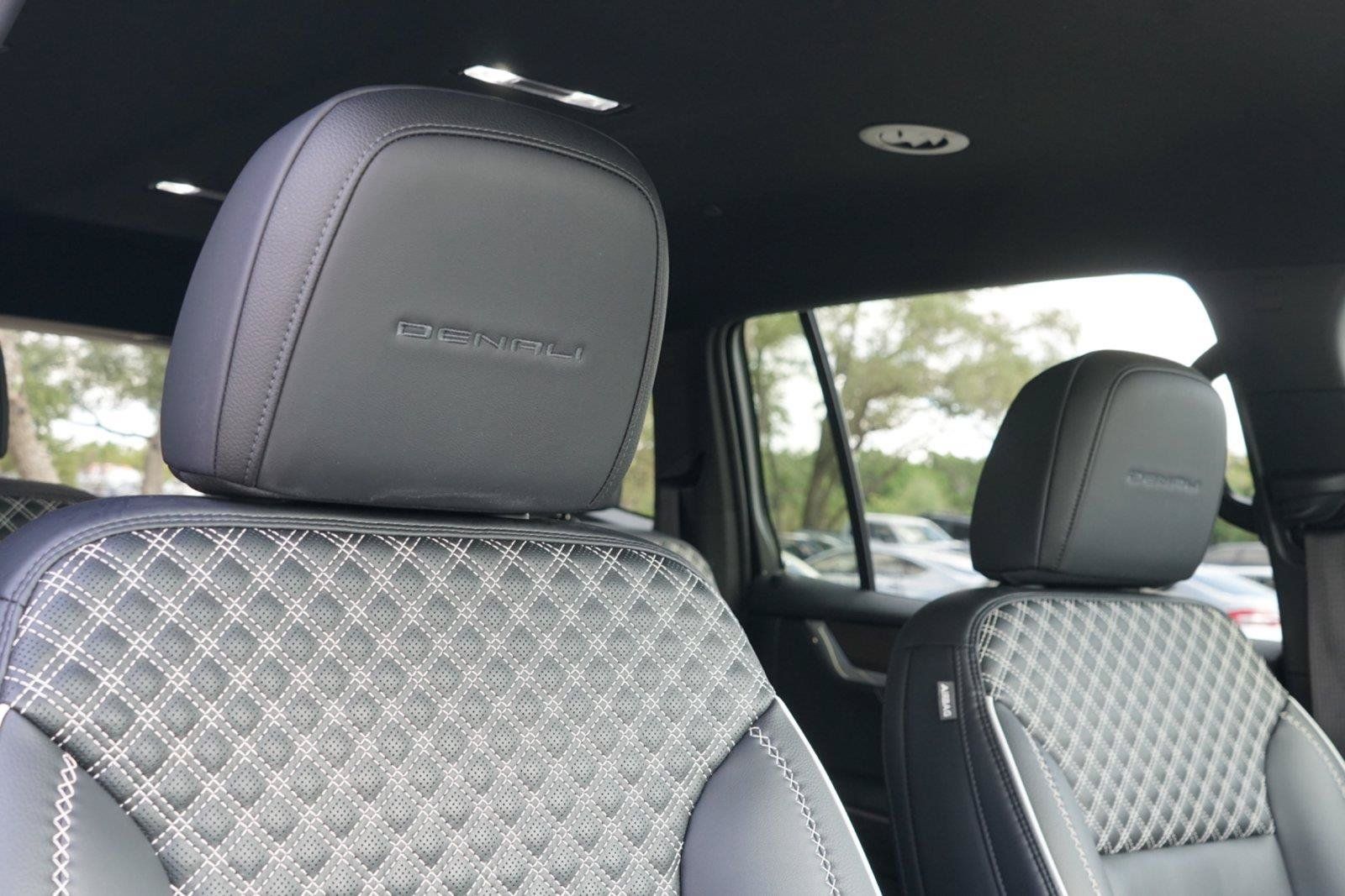 Used 2025 GMC Acadia Denali w/ LPO, Floor Liner Package FWD image 29