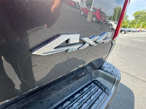 Used 2022 RAM 1500 Laramie w/ Sport Appearance Package AWD/4WD image 36