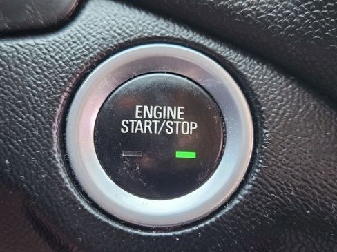Used 2019 Chevrolet Equinox LT FWD image 25