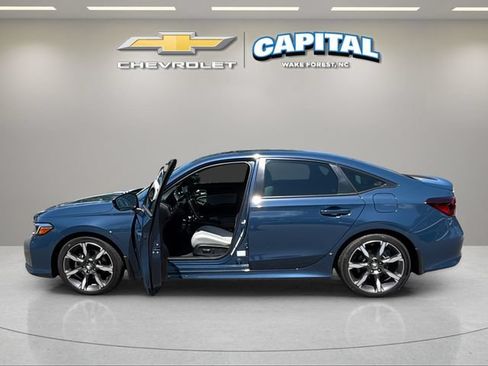 Used 2025 Honda Civic Sport image 9