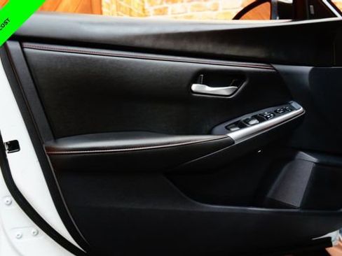 Certified 2024 Nissan Sentra SR FWD image 30