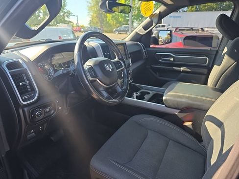 Used 2019 RAM 1500 Big Horn AWD/4WD image 12