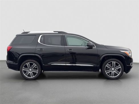 Used 2017 GMC Acadia Denali w/ Technology Package image 7