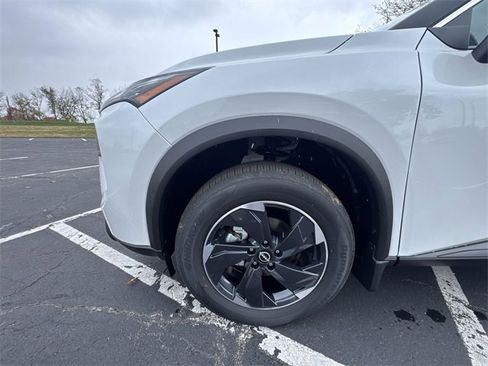 New 2026 Nissan Rogue SV image 10