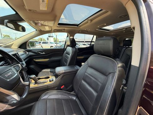 Used 2018 GMC Acadia Denali w/ Technology Package AWD/4WD image 11