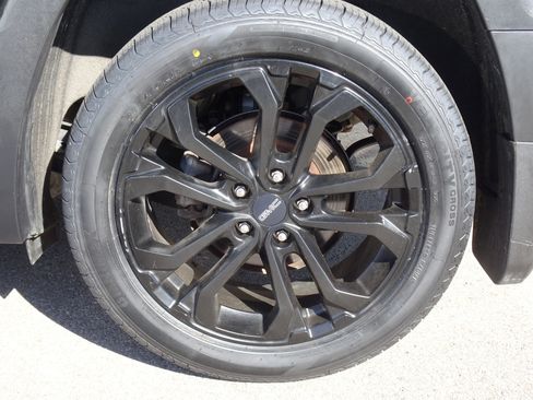 Used 2019 GMC Terrain SLE w/ Black Edition FWD image 26