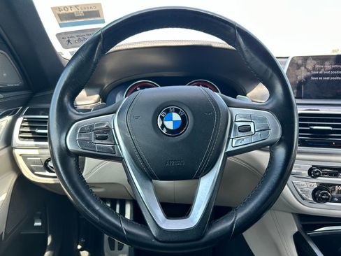 Used 2017 BMW 750i xDrive AWD/4WD image 20