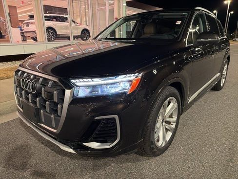 Used 2025 Audi Q7 3.0T Prestige image 11