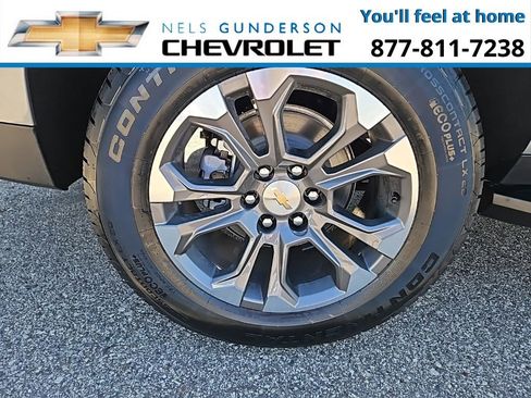 New 2025 Chevrolet Suburban LT w/ Advanced Technology Package image 9