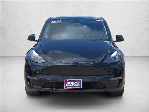 Used 2024 Tesla Model Y AWD image 2