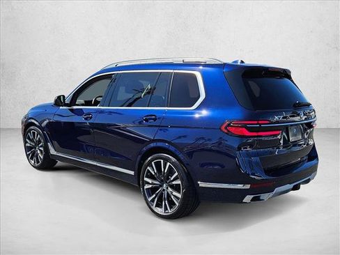 Used 2026 BMW X7 xDrive40i AWD/4WD image 7