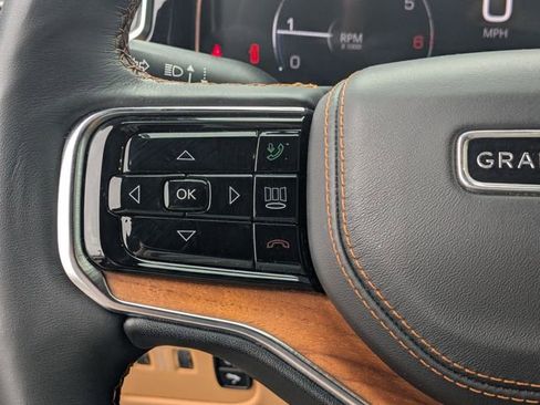 Used 2024 Jeep Grand Wagoneer Series III w/ Rear Seat Video Group 1 image 16