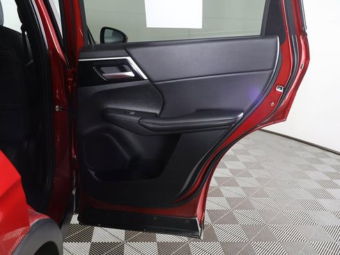 Used 2024 Mitsubishi Outlander SE image 27