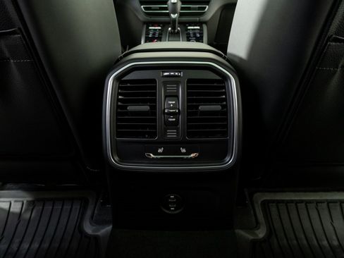 New 2026 Porsche Macan Turbo image 21