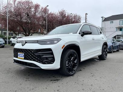 New 2026 Volkswagen Tiguan SE R-Line