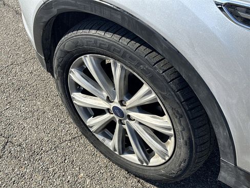 Used 2017 Ford Escape Titanium image 18