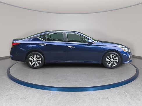 Used 2019 Nissan Altima 2.5 S FWD image 4