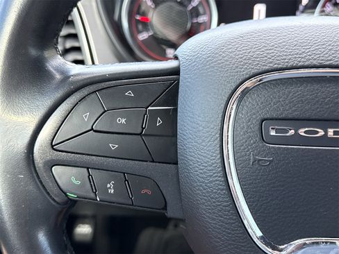 Used 2019 Dodge Challenger SXT image 17