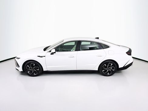 Used 2025 Hyundai Sonata SEL FWD image 4