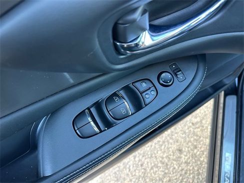 Used 2020 Nissan Murano SL w/ Moonroof Package image 19