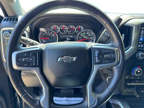 Used 2022 Chevrolet Silverado 1500 LT Trail Boss w/ LT Trail Boss Premium Package AWD/4WD image 14