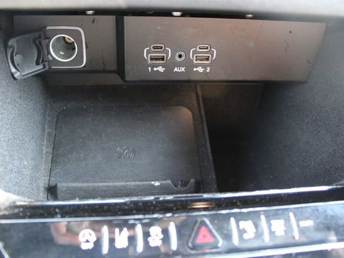 Used 2024 Jeep Wagoneer L Series II w/ Flexible Seating Group AWD/4WD image 49