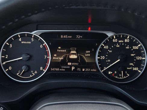 Used 2025 Nissan Rogue SV FWD image 22