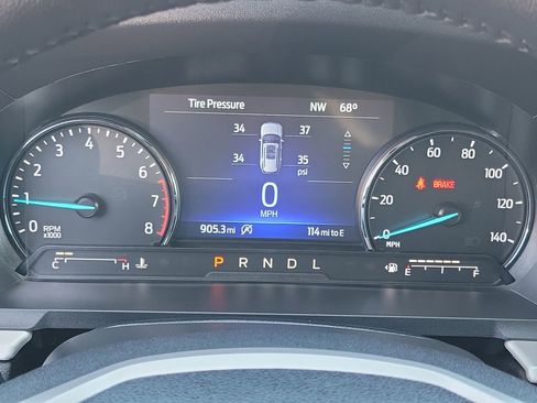 Used 2024 Ford Explorer XLT w/ Equipment Group 202A image 10