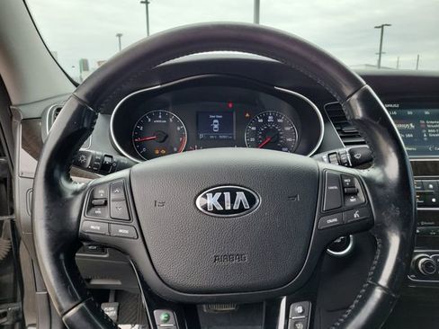 Used 2016 Kia Cadenza image 25