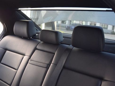 Used 2010 Mercedes-Benz E 350 4MATIC Sedan image 43