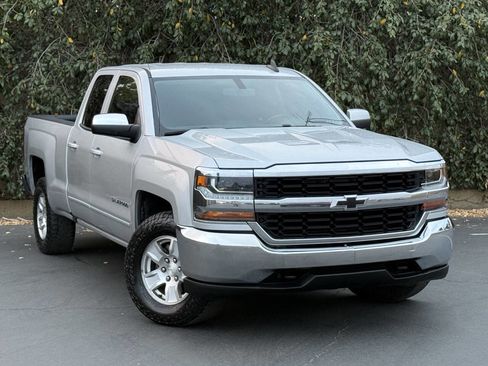 Used 2018 Chevrolet Silverado 1500 LT image 1
