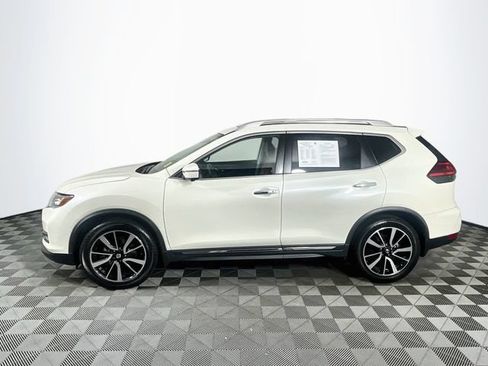 Used 2017 Nissan Rogue SL w/ SL Premium Package FWD image 5