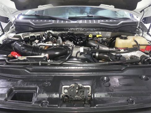 Used 2017 Ford F250 XL AWD/4WD image 14