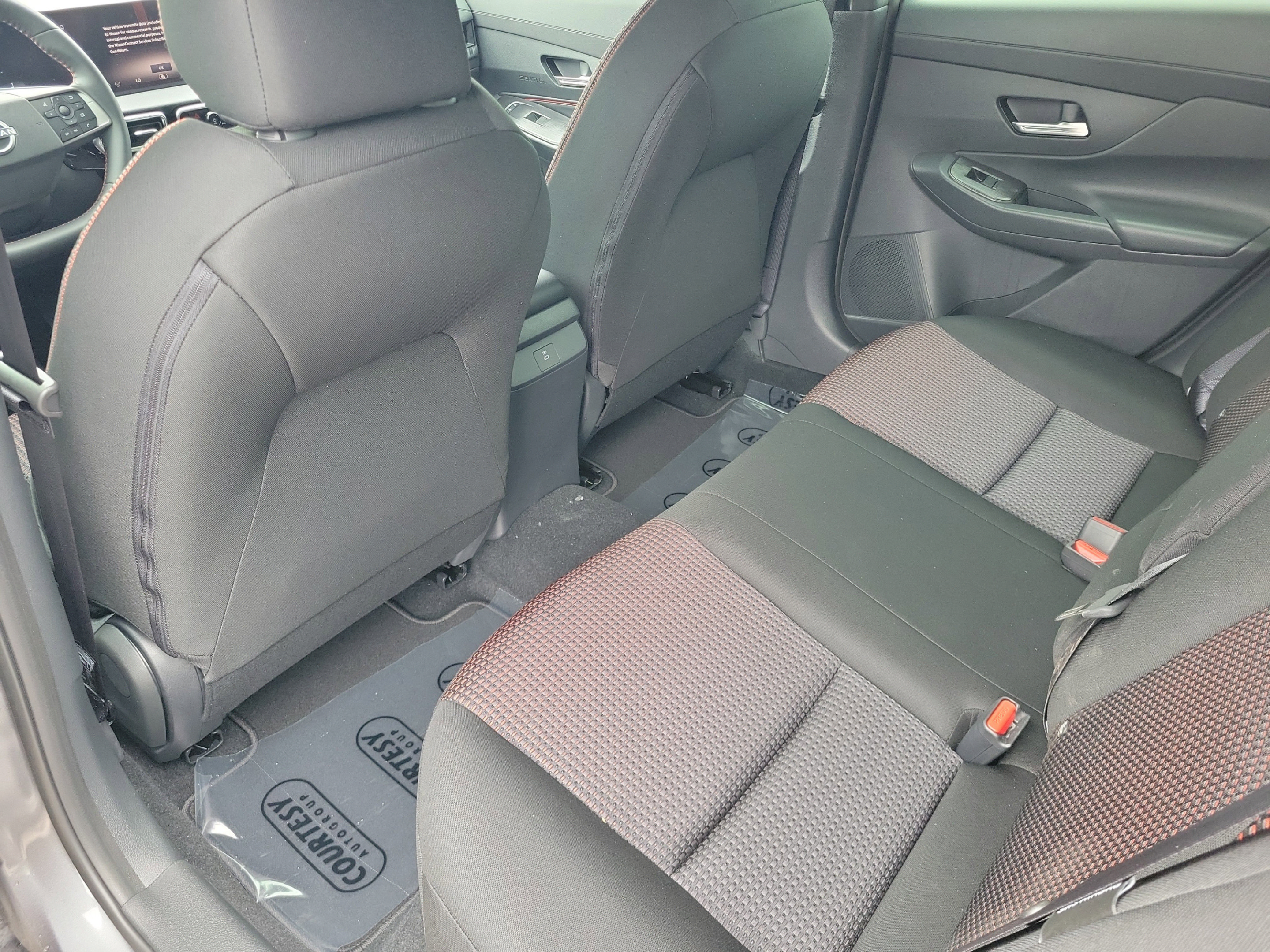 Certified 2026 Nissan Sentra SR w/ Floor Mat Package FWD image 9