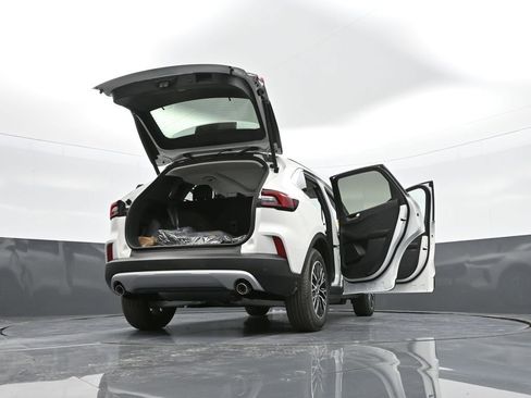 New 2025 Ford Escape SE image 49