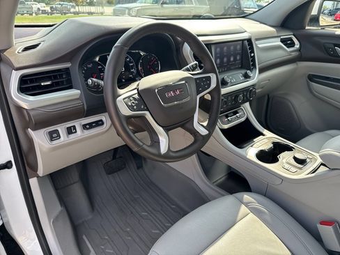 Certified 2023 GMC Acadia SLT w/ Technology Package AWD/4WD image 13