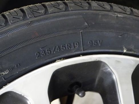 Used 2018 Jeep Compass Limited w/ Navigation Group image 46