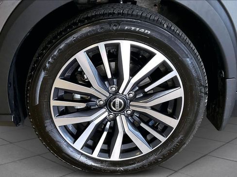 Used 2021 Nissan Kicks SV image 10