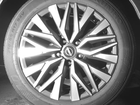 Used 2025 Nissan Altima 2.5 SV FWD image 15